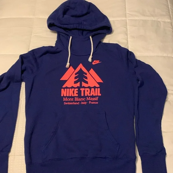 Nike Trail Mont Blanc funnel Neck Hoodie - Picture 1 of 10